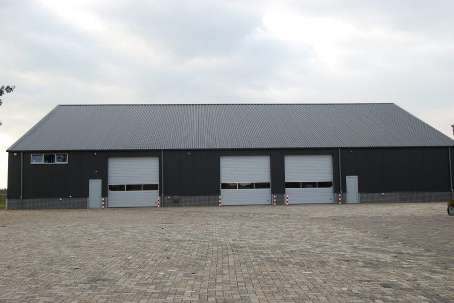Nieuwbouw van een bedrijfshal voor een cateringbedrijf in Den Dungen