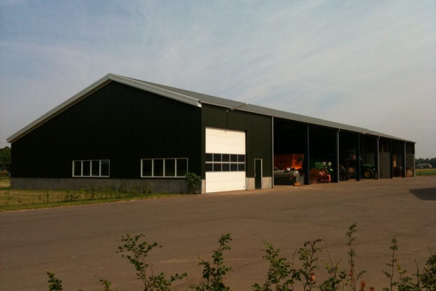 Nieuwbouw van een machineberging met werkplaats in Hummelo