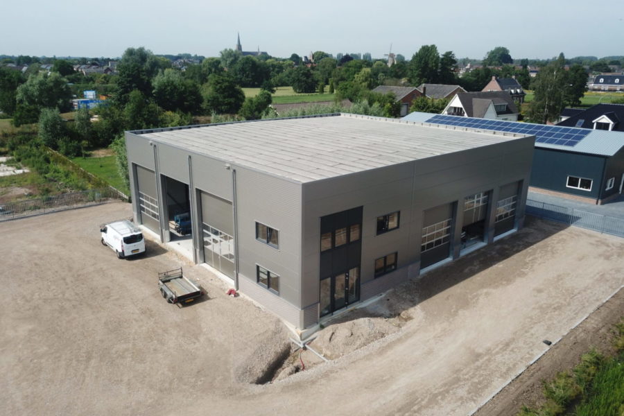 Nieuwbouw garagebedrijf in Dreumel