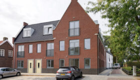 Nieuwbouw van 11 appartementen en 8 zorgwoningen aan de Kerkwijk te Berlicum